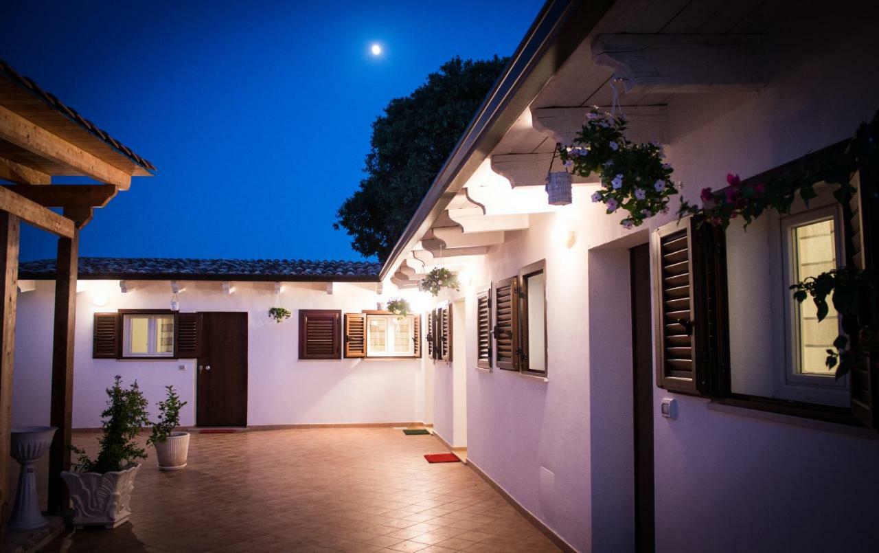 Masseria D'Aprile Castellaneta Eksteriør billede