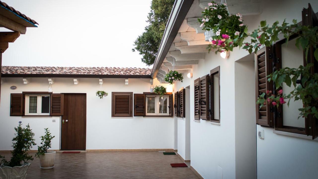 Masseria D'Aprile Castellaneta Eksteriør billede